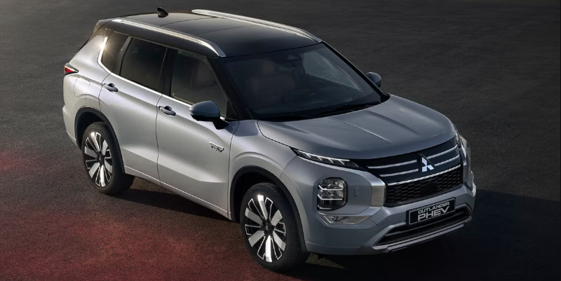 2026 MITSUBISHI OUTLANDER ES
